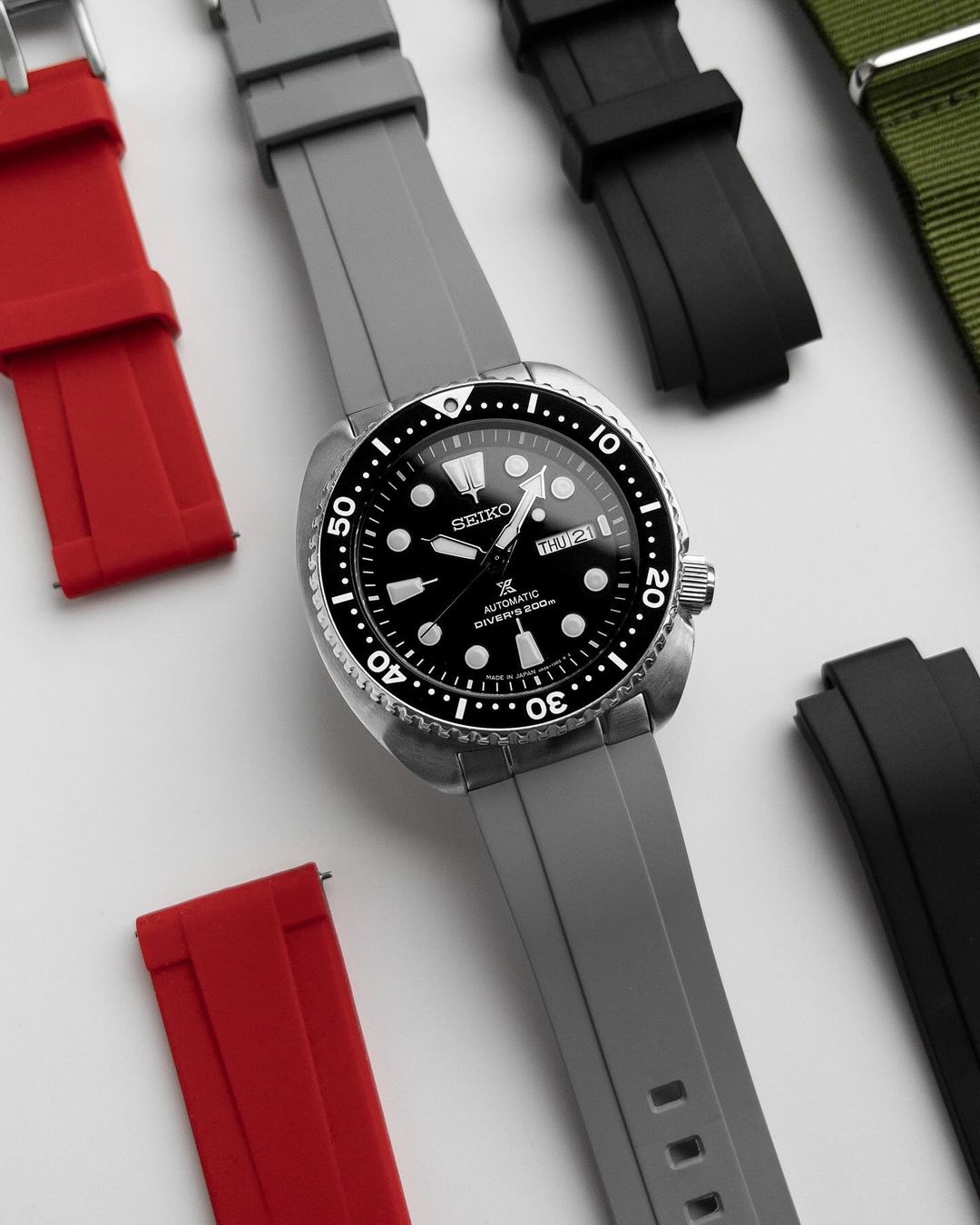 Top 5 Watch Strap Color Combinations To Elevate Your Timepiece WIS STRAPS Top 5 Watch Strap Color Combinations To Elevate Your Timepiece WIS STRAPS