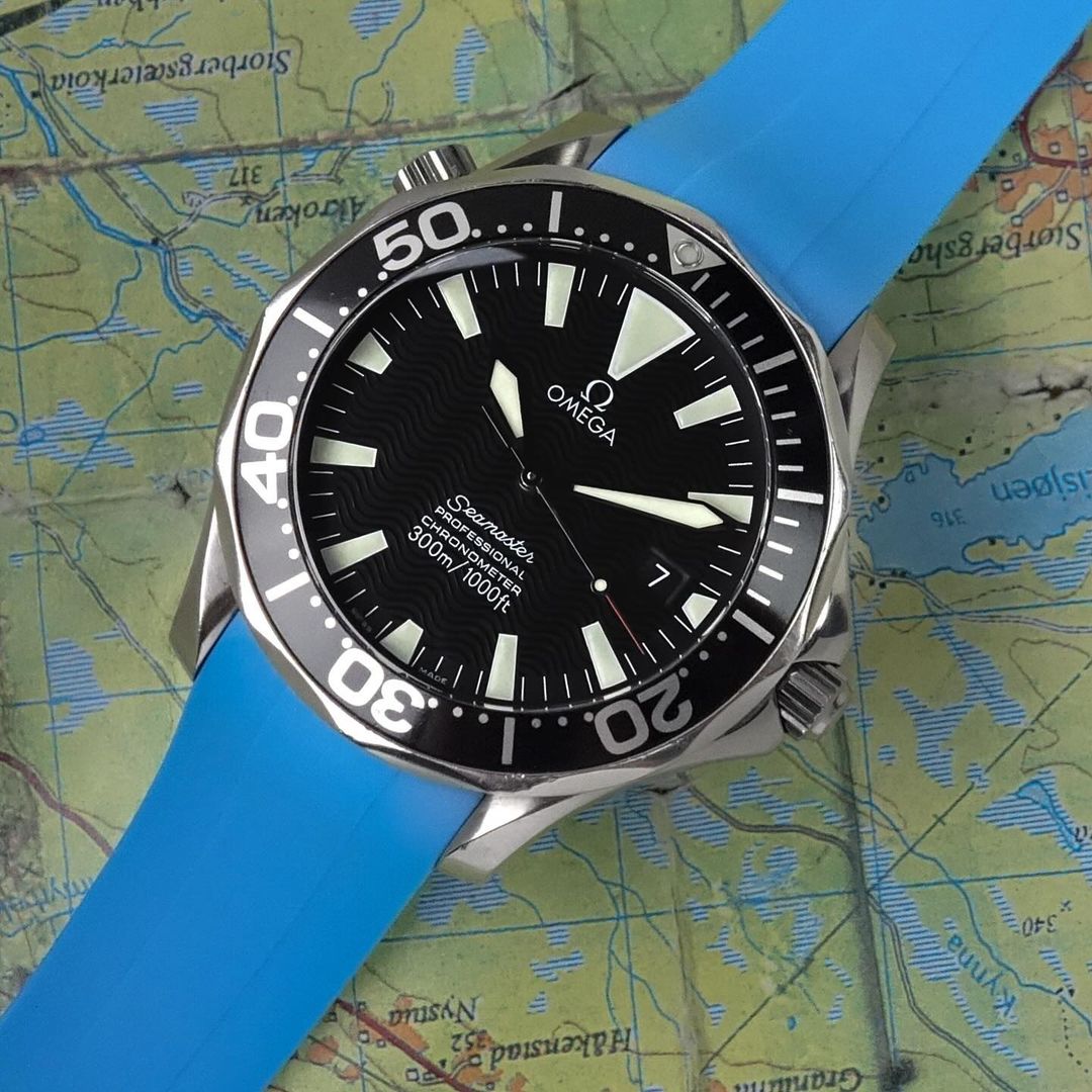 Correa de caucho azul Miami para Omega Seamaster