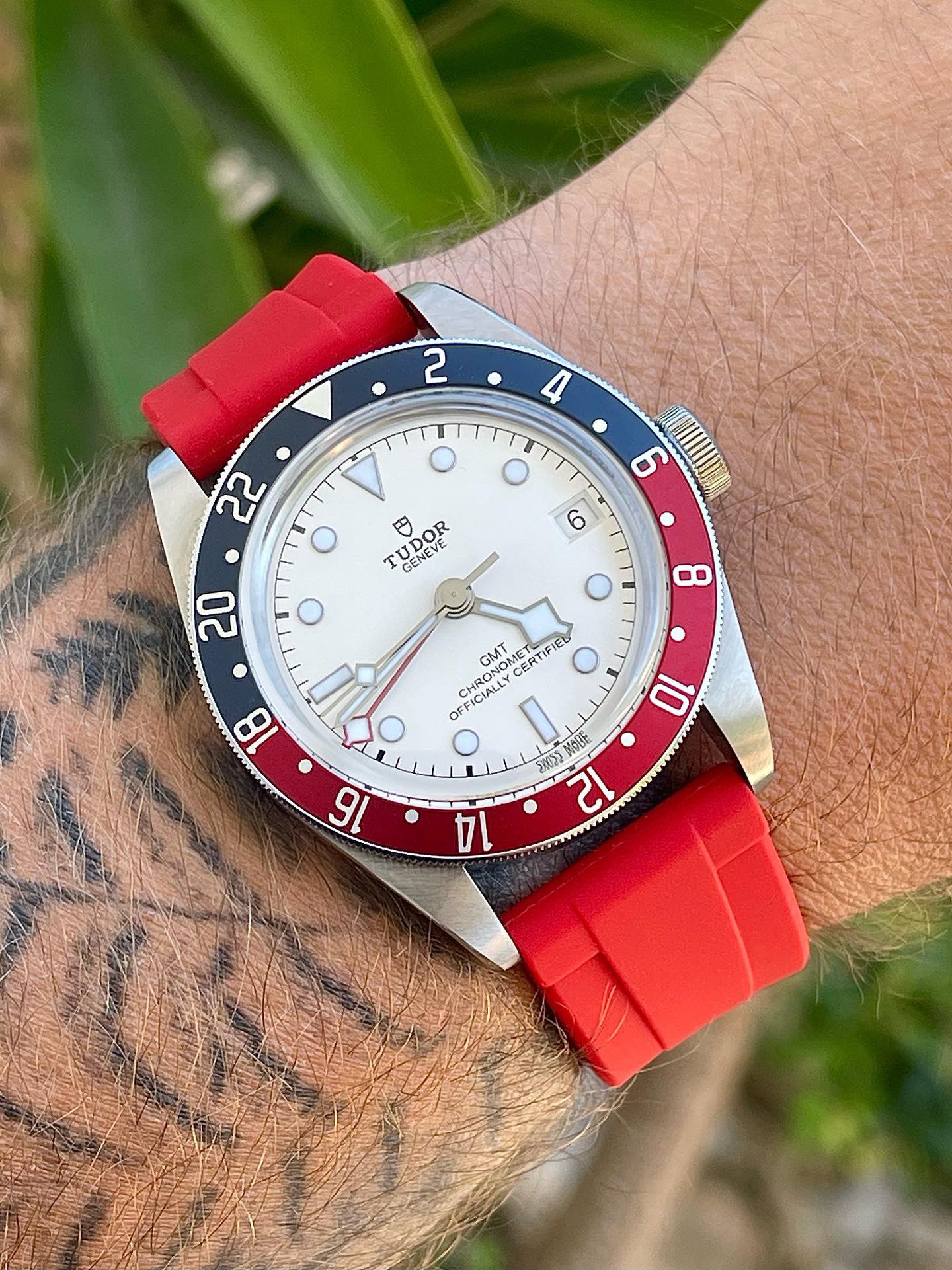 Correa de caucho de liberación rápida para reloj Tudor Black Bay, color rojo escarlata