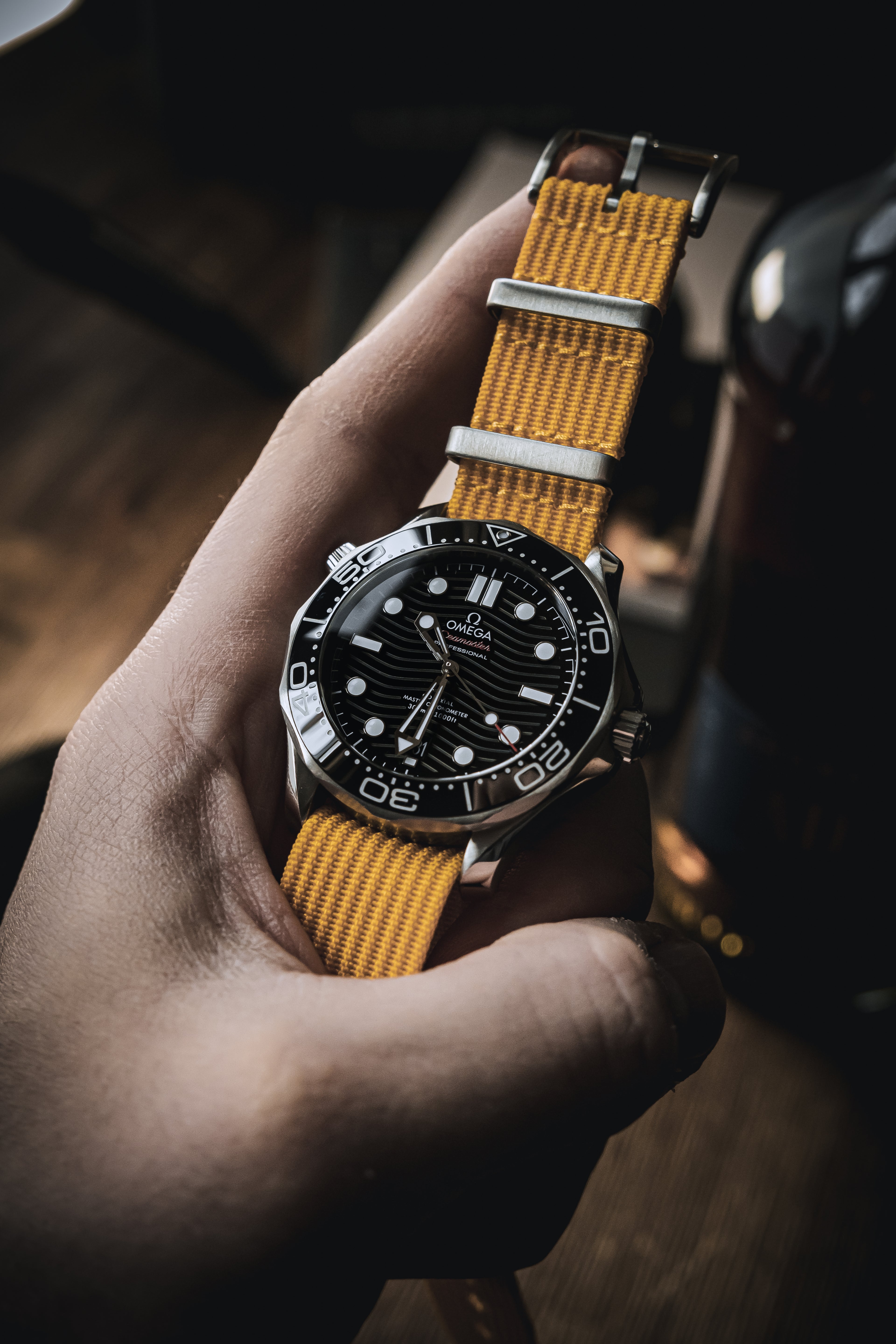 Correa Nato para Omega Seamaster, color amarillo limón