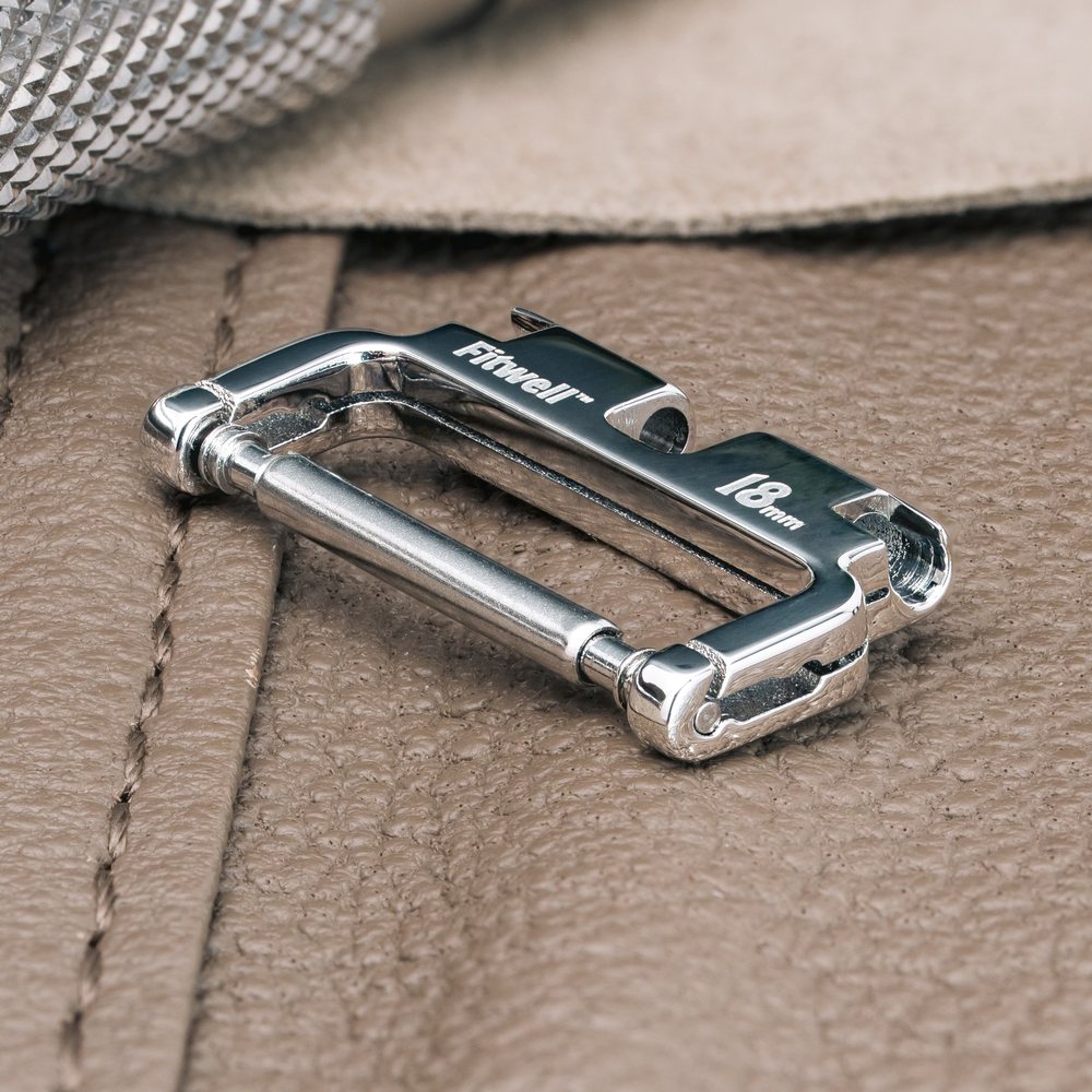 Fitwell M4 Natural Silver, styled