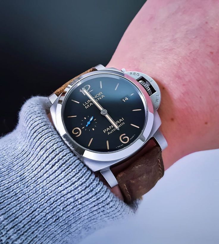 Panerai Submersible vs. Panerai Luminor: A Dive into Luxury Watch Excellence