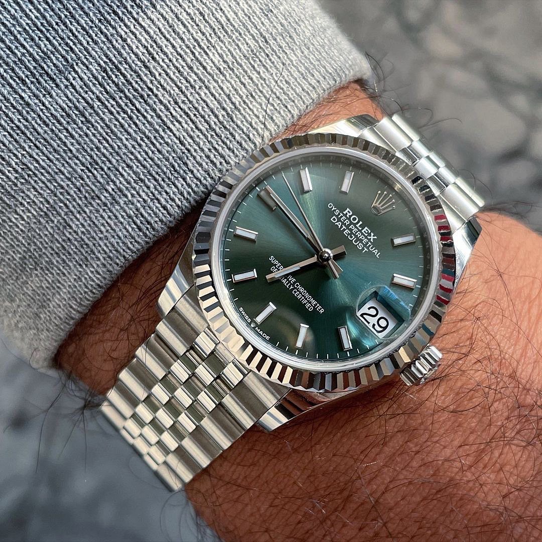 The Enigmatic Allure: The Surging Popularity of Green Dial Watches