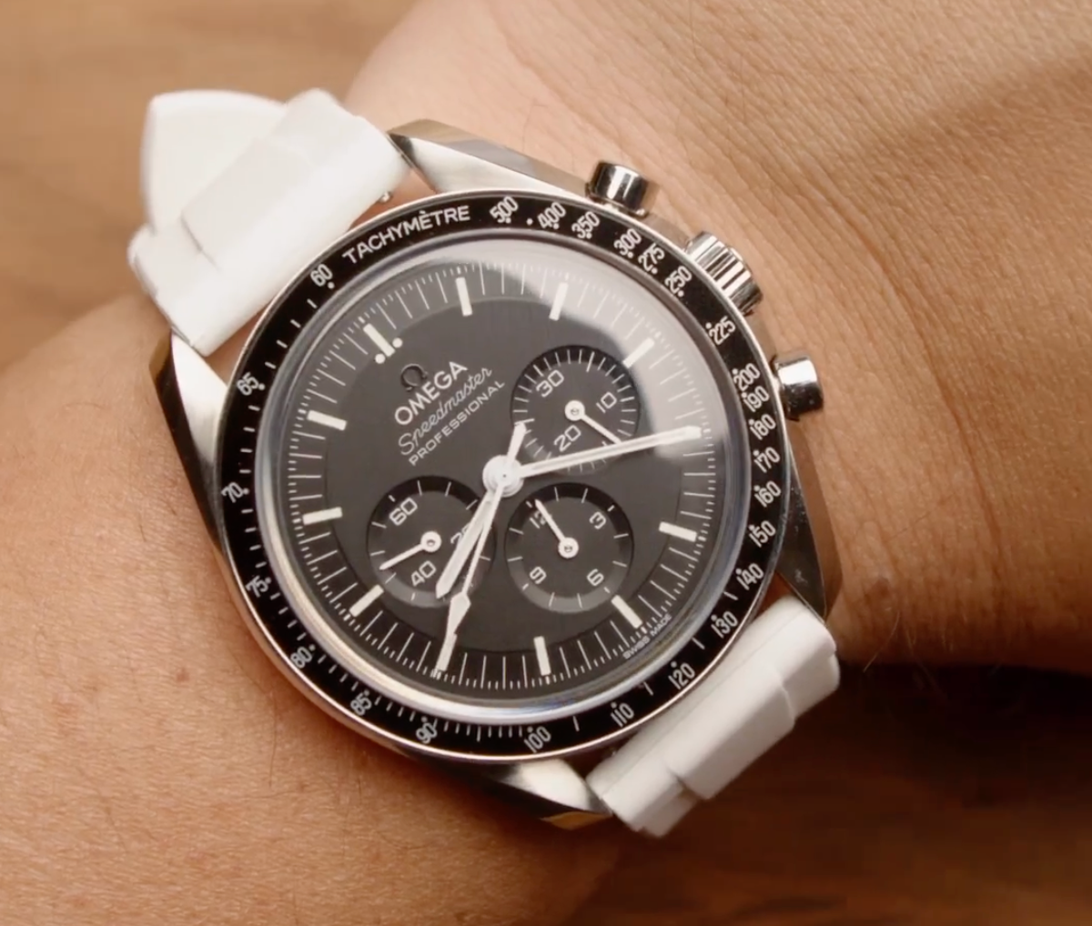 The Rubber Revolution: How Rubber Watch Straps are Taking the Watch Industry by Storm with WIS Watch Straps Leading the Way