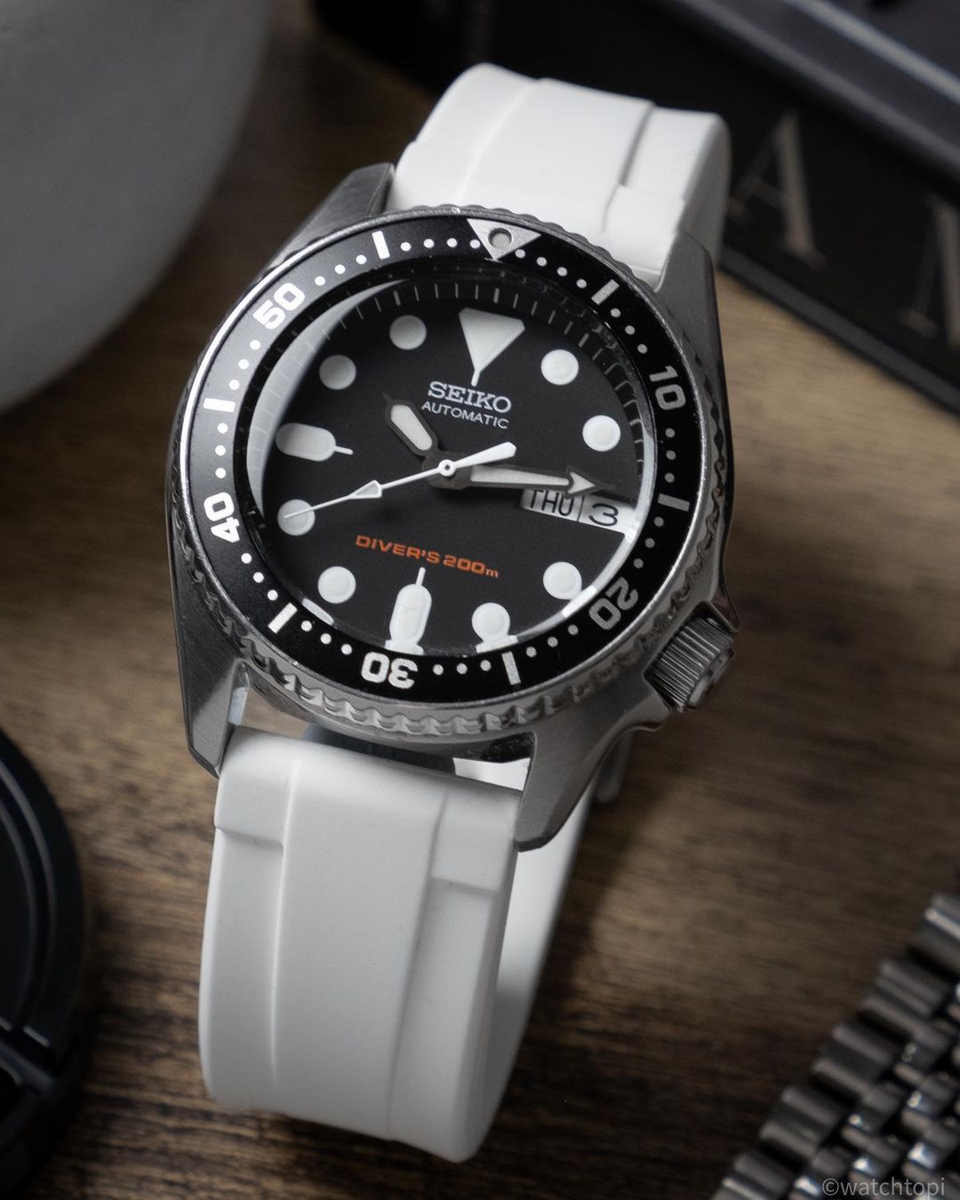 Elevate Your Winter Wardrobe with Polar White Watch Straps from WIS