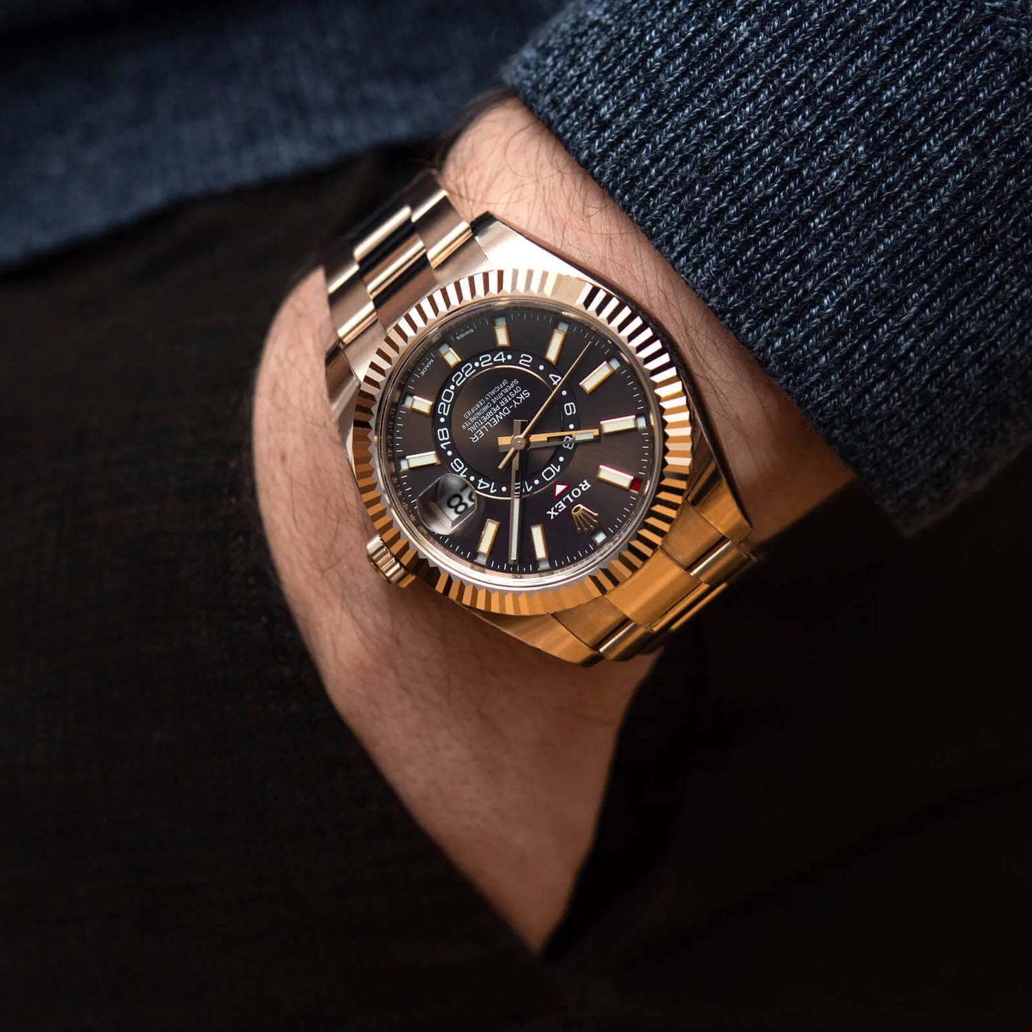 How to Tell Time on a Rolex GMT or Sky-Dweller