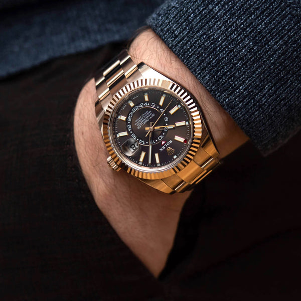 How to Tell Time on a Rolex GMT or Sky-Dweller