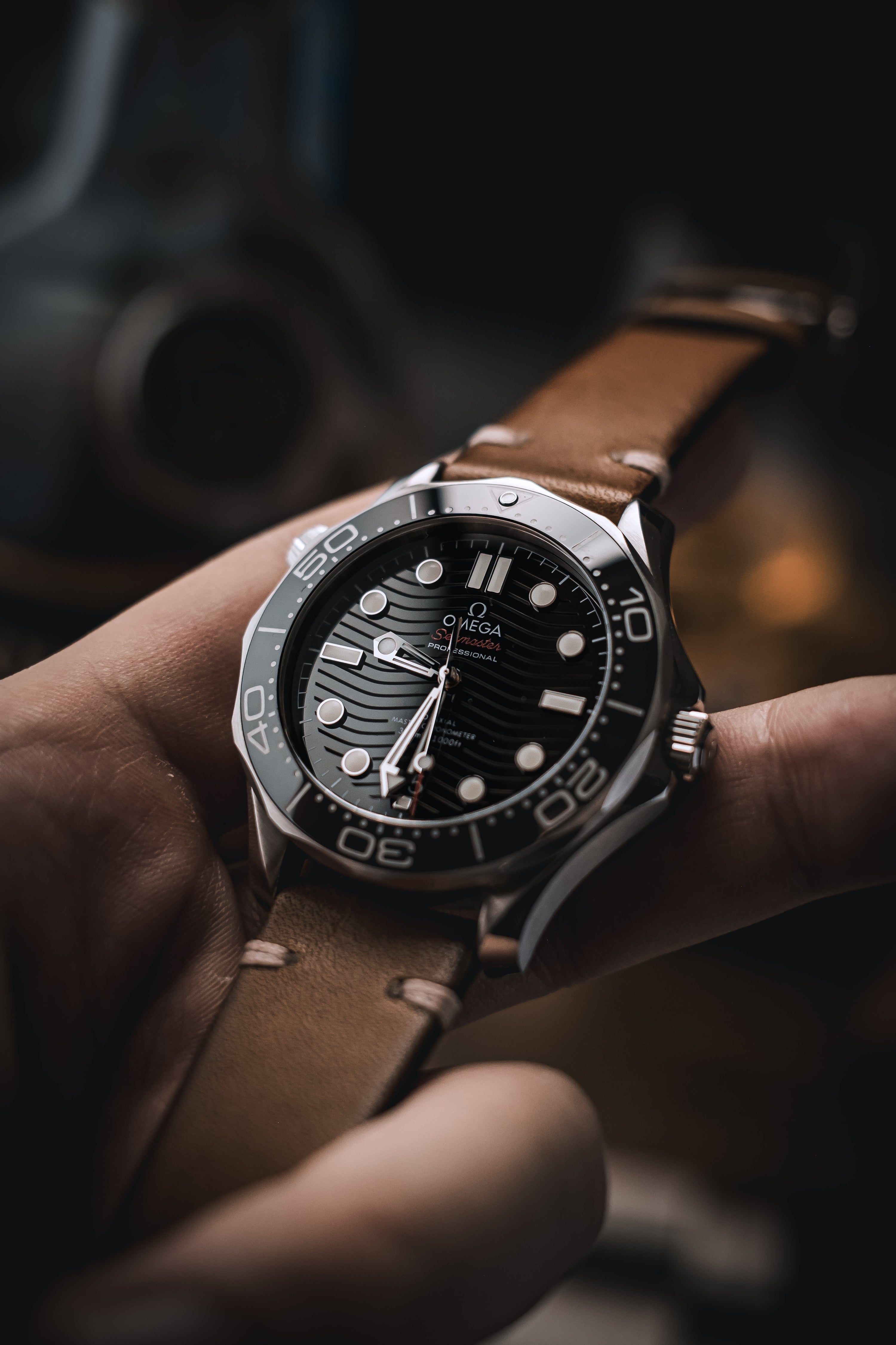 Strap Guide How to Match a Leather Strap to Your Watch WIS STRAPS Strap Guide How to Match a Leather Strap to Your Watch WIS STRAPS