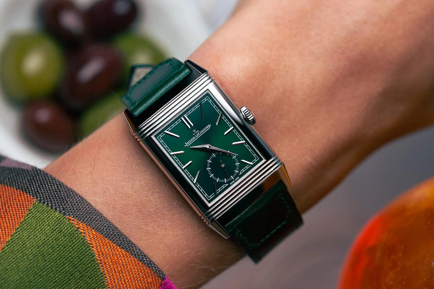 The Reverso Watch: A Timeless Masterpiece with a Fascinating History