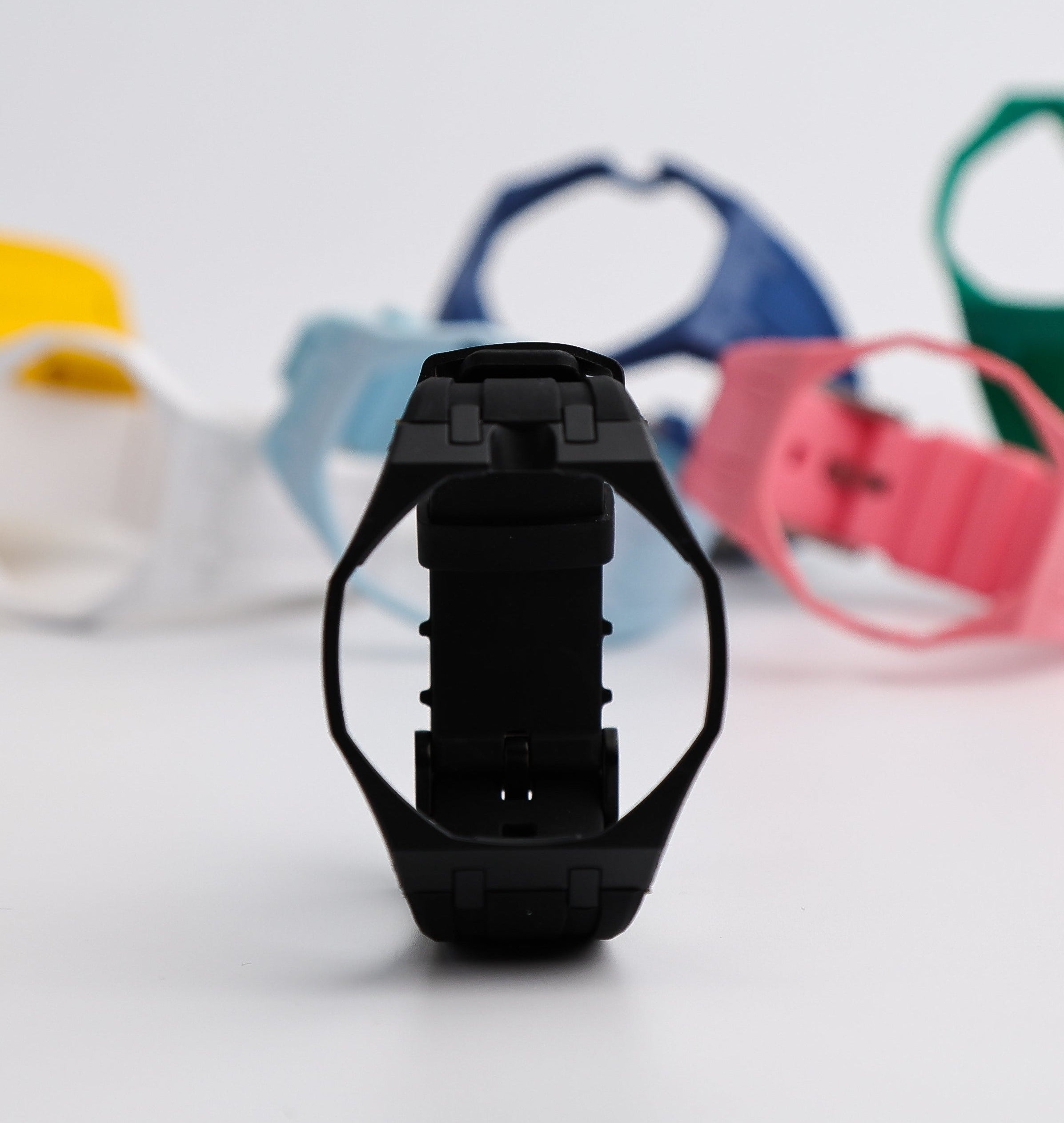 Black Royal Pop Strap With Straps In Back