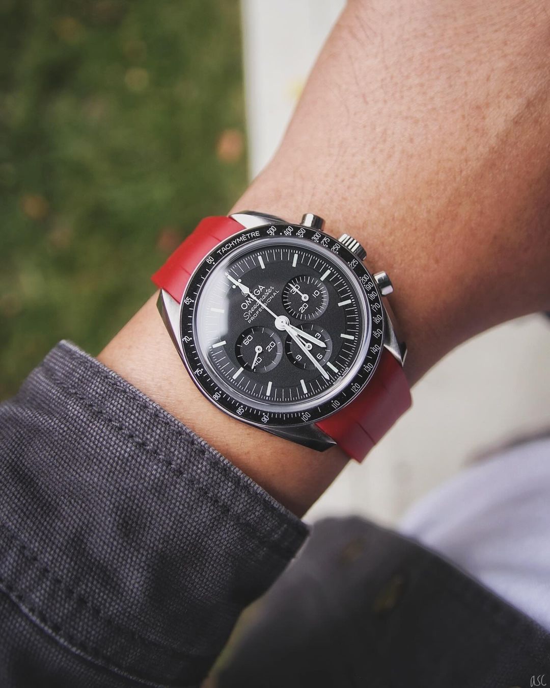Red Integrated Rubber WIS Watch Strap on Omega Speedmaster