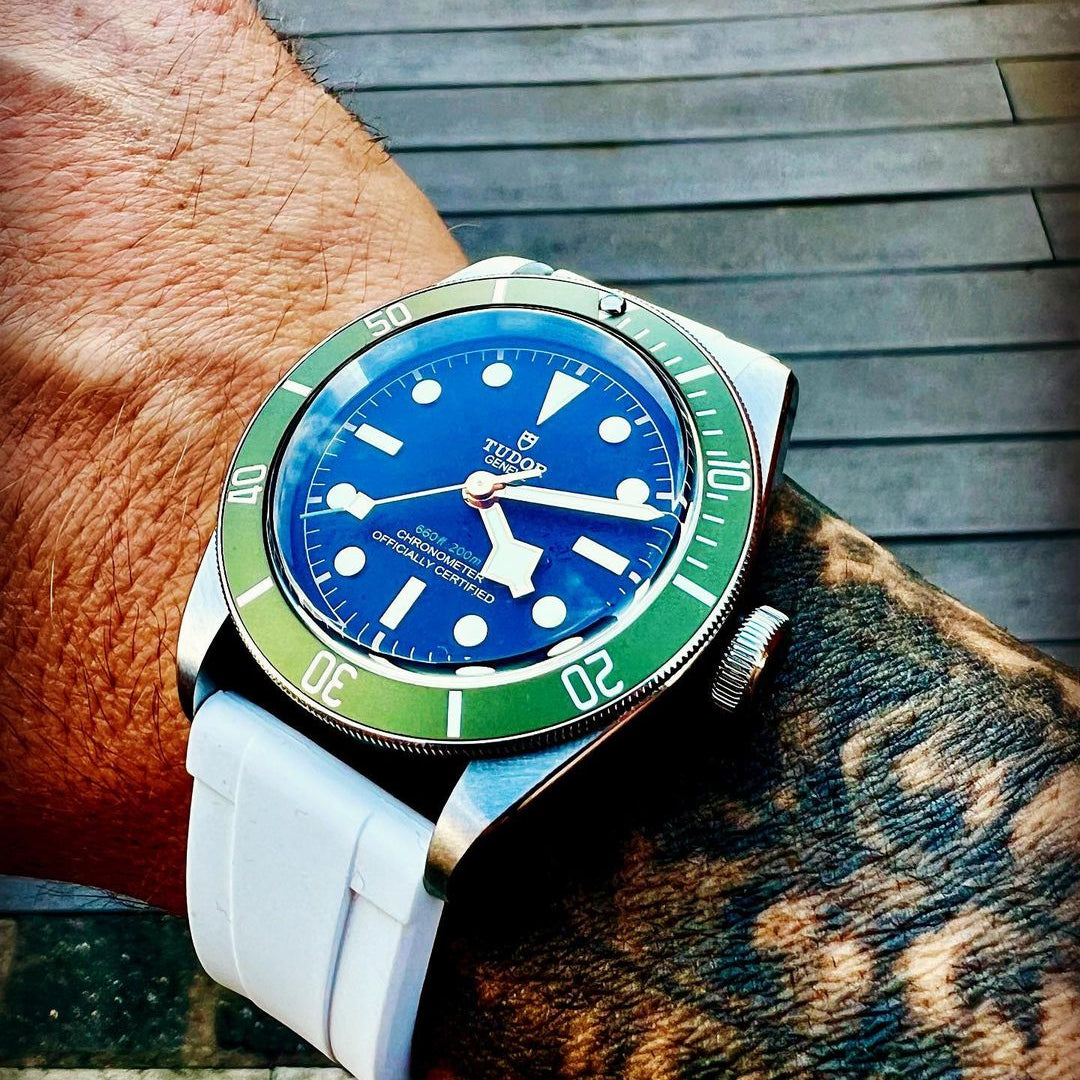 @Barks_and_bezels