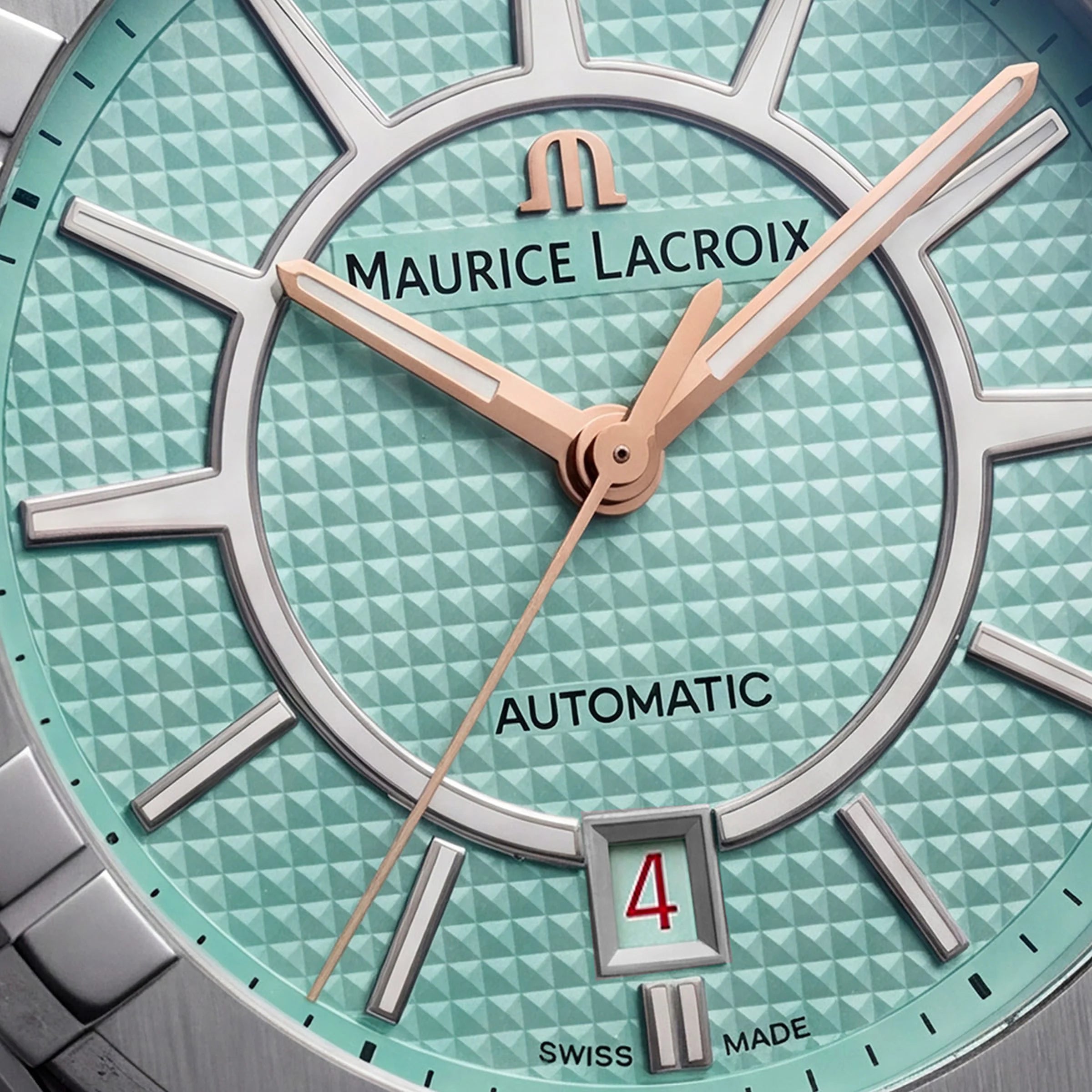 Close-up detail of the AIKON Liberty on the grey buffalo leather strap