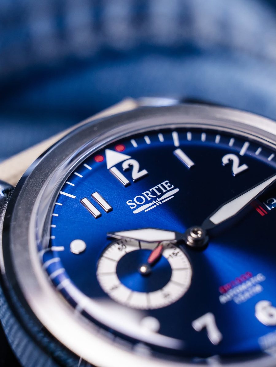 Sortie BH1000 blue sunburst dial detail